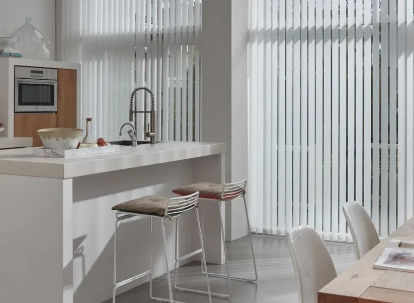 cortinas-verticales-para-cocina.101013-optimized